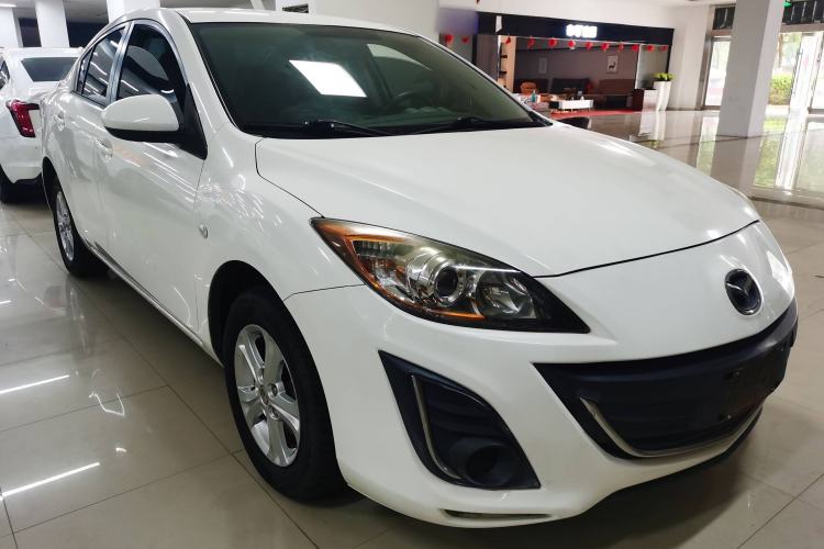 Used Mazda 3 2015 Sedan 1.6L Automatic Comfort Model Exterior 2
