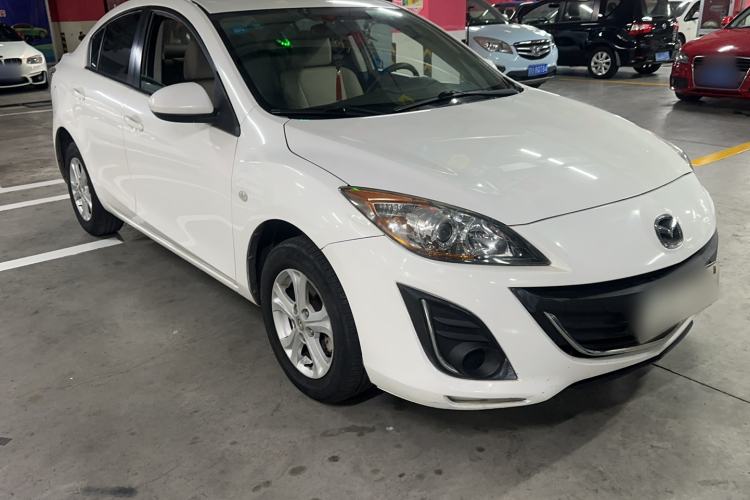 Used Mazda 3 2015 Sedan 1.6L Automatic Comfort Model Exterior 2