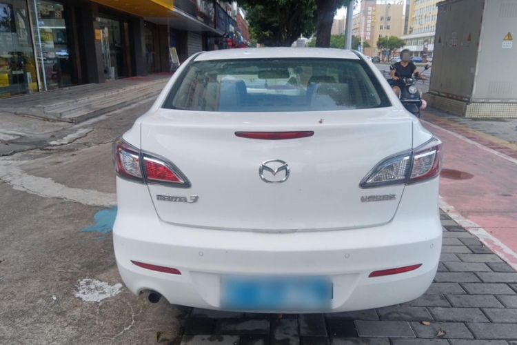 Used Mazda 3 2015 Sedan 1.6L Automatic Comfort Model Exterior 3