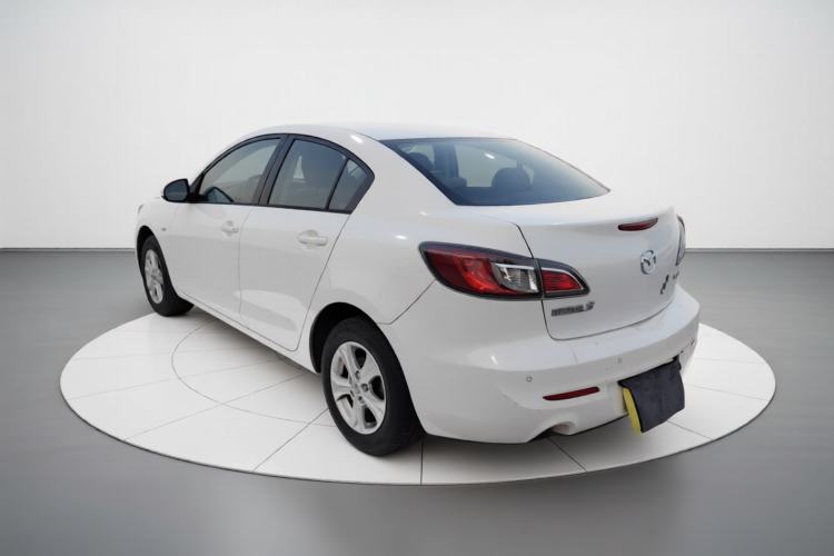 Used Mazda 3 2015 Sedan 1.6L Manual Comfort Model Exterior 3