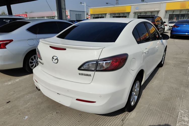 Used Mazda 3 2015 Sedan 1.6L Automatic Comfort Model Exterior 3