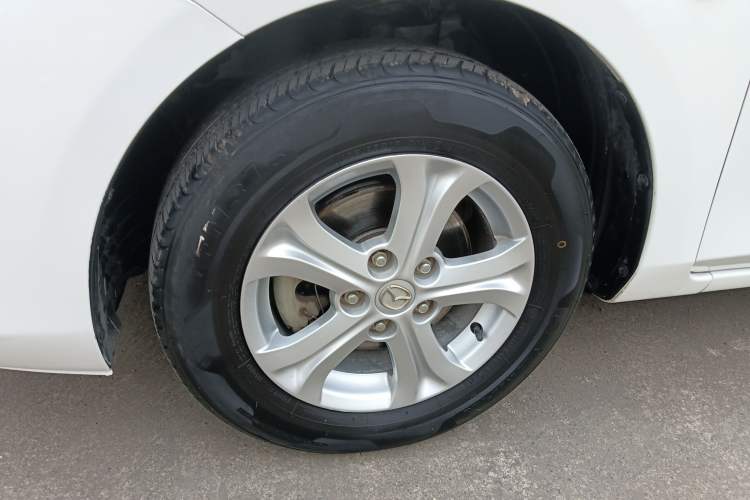 Used Mazda 3 2015 Sedan 1.6L Manual Comfort Model Exterior 4