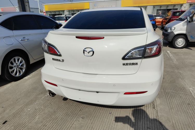 Used Mazda 3 2015 Sedan 1.6L Automatic Comfort Model Exterior 4