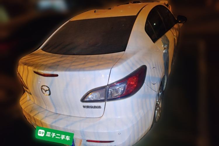 Used Mazda 3 2015 Sedan 1.6L Automatic Comfort Model Exterior 4