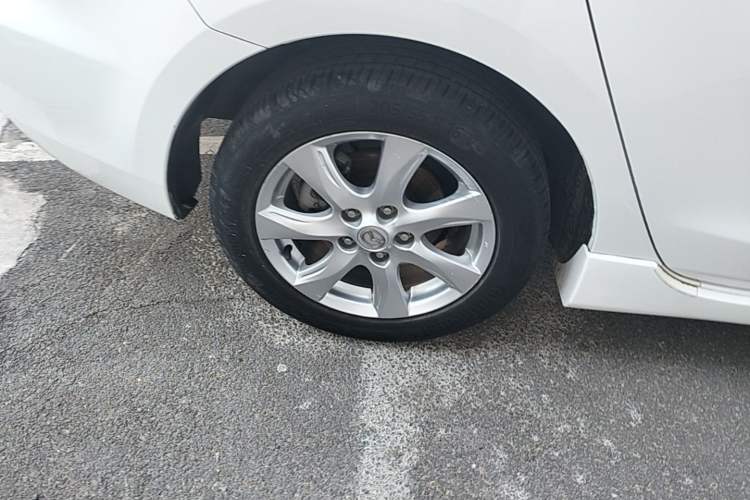 Used Mazda 3 2015 Sedan 2.0L Automatic Sport Model Exterior 5