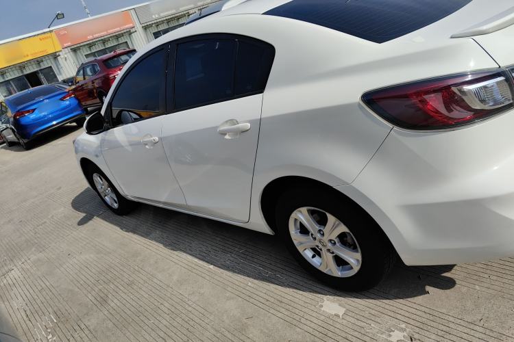 Used Mazda 3 2015 Sedan 1.6L Automatic Comfort Model Exterior 5