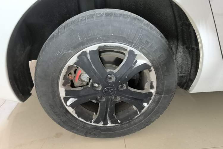 Used Mazda 3 2015 Sedan 1.6L Automatic Comfort Model Exterior 5