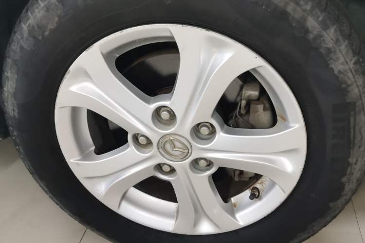 Used Mazda 3 2015 Sedan 1.6L Automatic Comfort Model Exterior 6