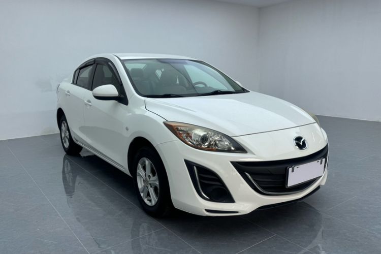 Used Mazda 3 2015 Sedan 1.6L Automatic Comfort Model Exterior 8