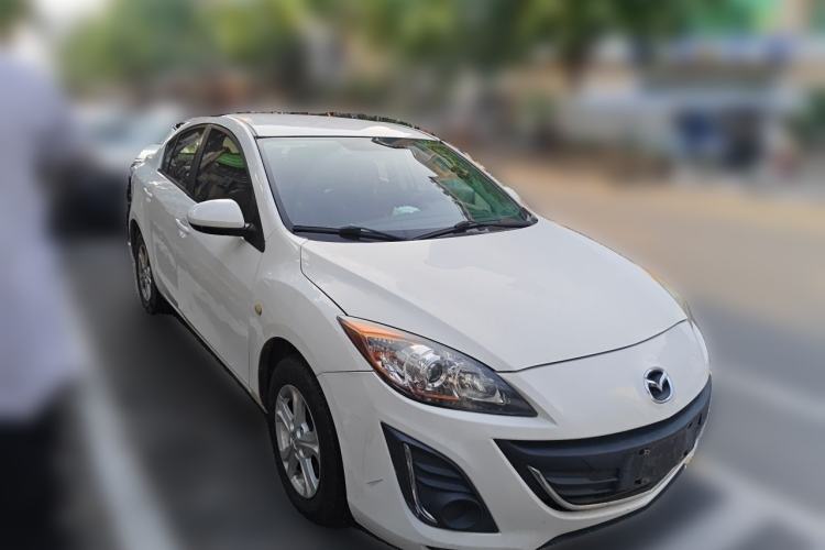 Used Mazda 3 2015 Sedan 1.6L Automatic Comfort Model Front Right 45 Deg