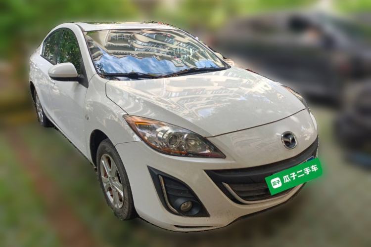 Used Mazda 3 2015 Sedan 1.6L Automatic Elite Model Front Right 45 Deg
