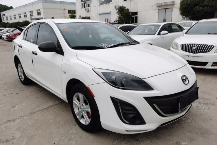 Used Mazda 3 2015 Sedan 1.6L Automatic Comfort Model Front Right 45 Deg