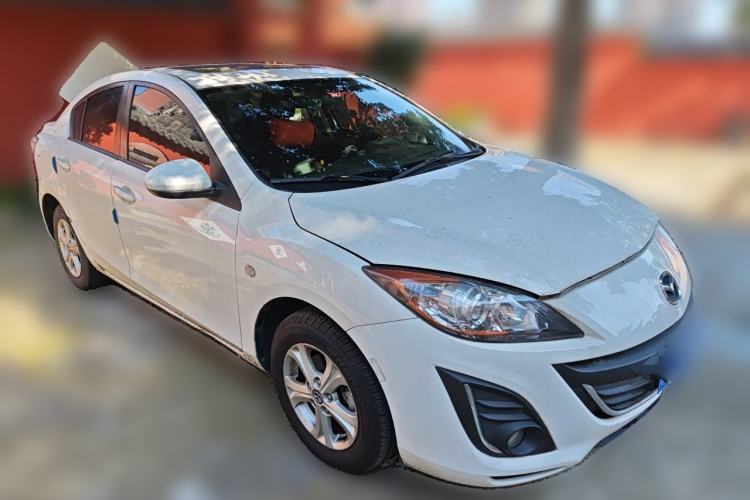 Used Mazda 3 2015 Sedan 1.6L Automatic Elite Model Front Right 45 Deg