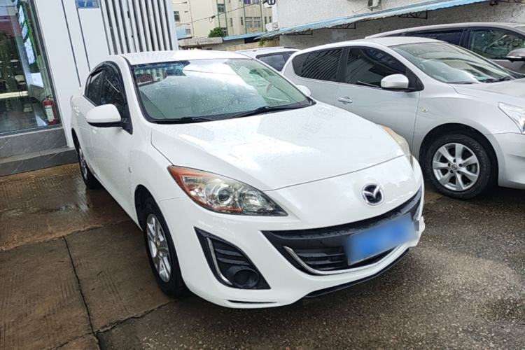 Used Mazda 3 2015 Sedan 1.6L Automatic Comfort Model Front Right 45 Deg