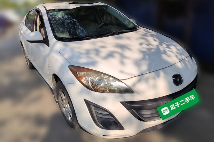 Used Mazda 3 2015 Sedan 1.6L Automatic Comfort Model Front Right 45 Deg
