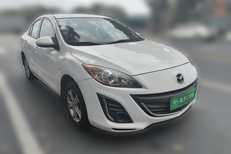 Used Mazda 3 2015 Sedan 1.6L Automatic Comfort Model Front Right 45 Deg