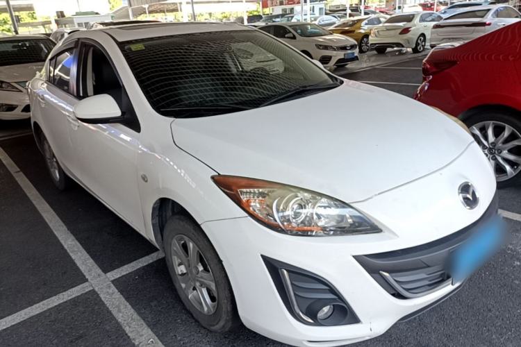 Used Mazda 3 2015 Sedan 1.6L Automatic Elite Model Front Right 45 Deg