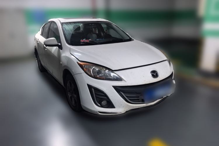 Used Mazda 3 2015 Sedan 1.6L Automatic Elite Model Front Right 45 Deg