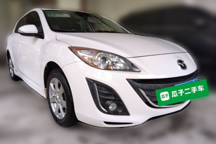 Used Mazda 3 2015 Hatchback 2.0L Automatic Sport Model Front Right 45 Deg