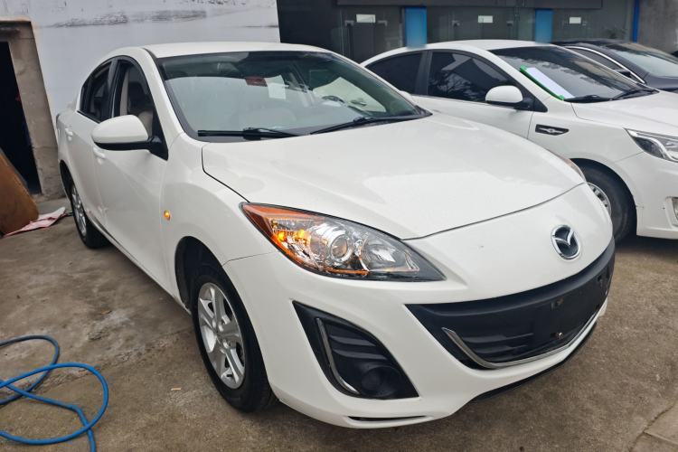 Used Mazda 3 2015 Sedan 1.6L Automatic Comfort Model Front Right 45 Deg