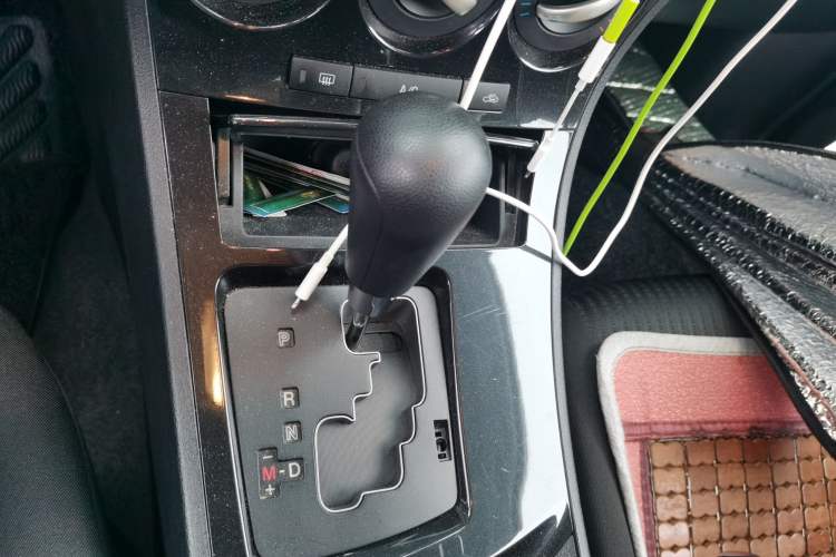 Used Mazda 3 2015 Sedan 1.6L Automatic Elite Model Gear Lever