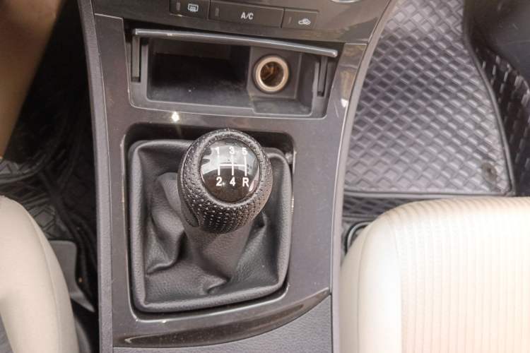 Used Mazda 3 2015 Sedan 1.6L Manual Comfort Model Gear Lever