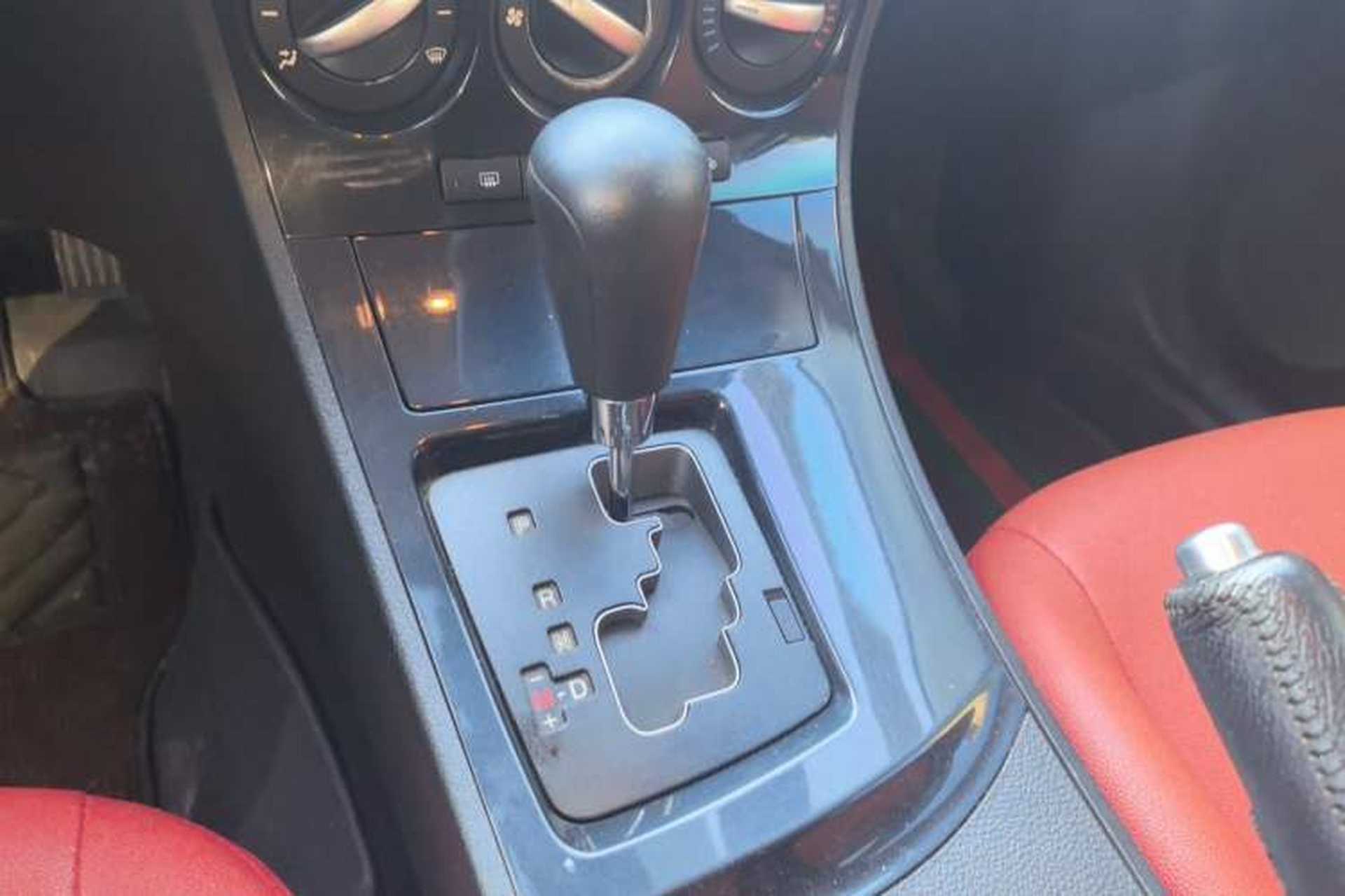 Used Mazda 3 2015 Sedan 1.6L Automatic Elite Model Gear Lever