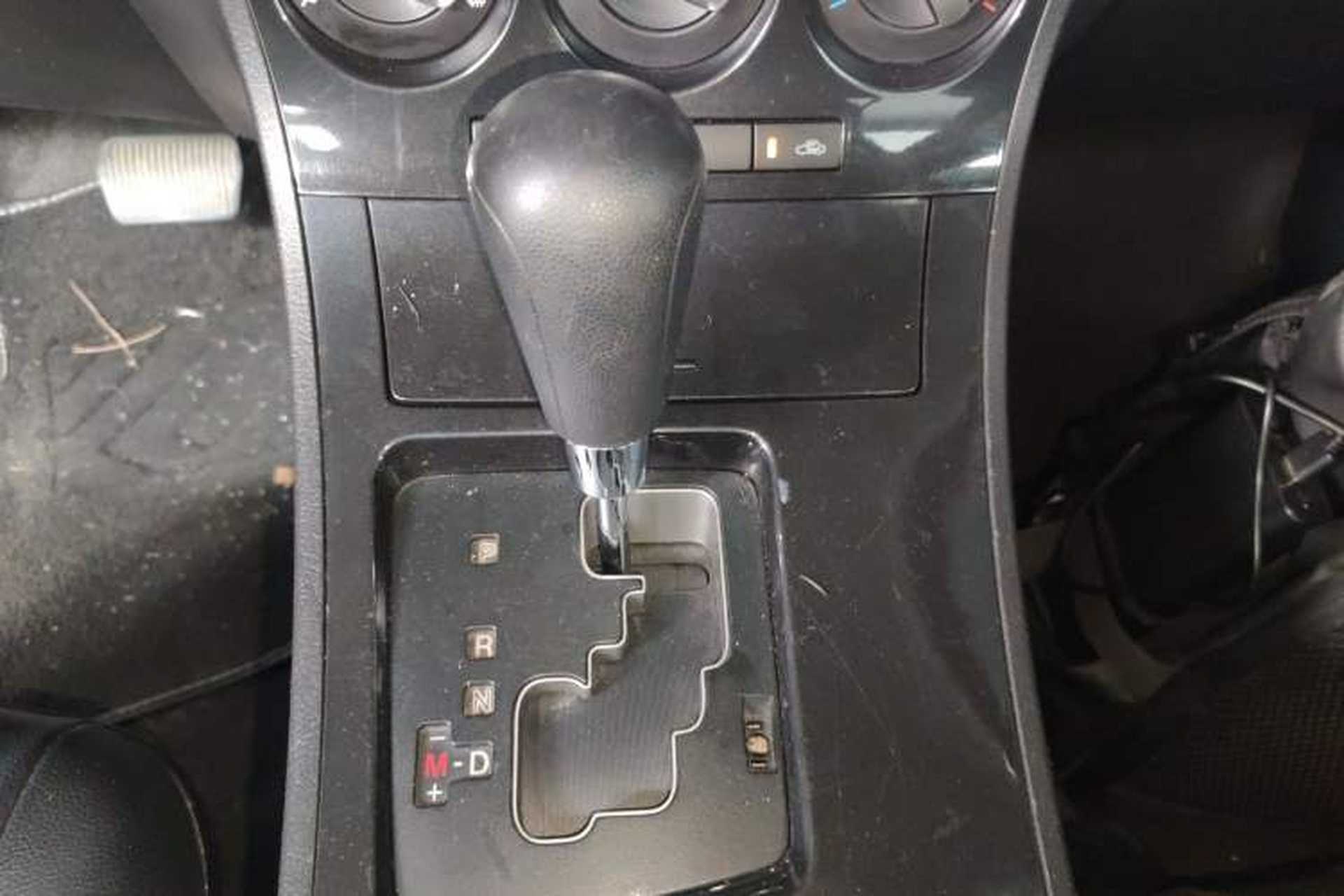 Used Mazda 3 2015 Sedan 1.6L Automatic Elite Model Gear Lever