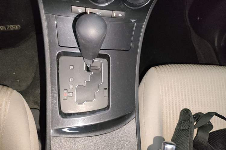 Used Mazda 3 2015 Sedan 1.6L Automatic Comfort Model Gear Lever