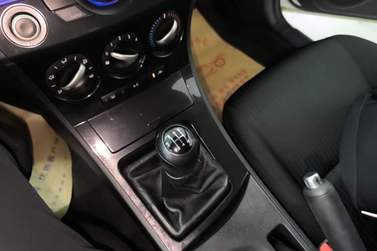 Used Mazda 3 2015 Hatchback 1.6L Manual Comfort Edition Gear Lever