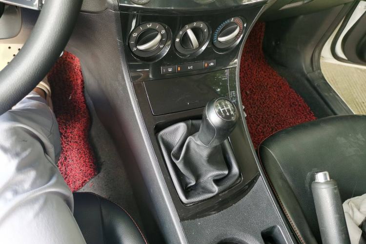 Used Mazda 3 2015 Sedan 1.6L Manual Comfort Model Gear Lever