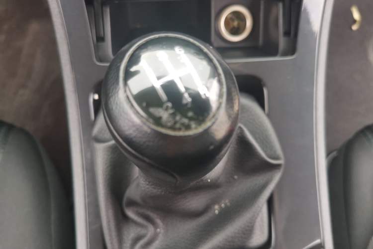 Used Mazda 3 2015 Hatchback 1.6L Manual Comfort Edition Gear Lever
