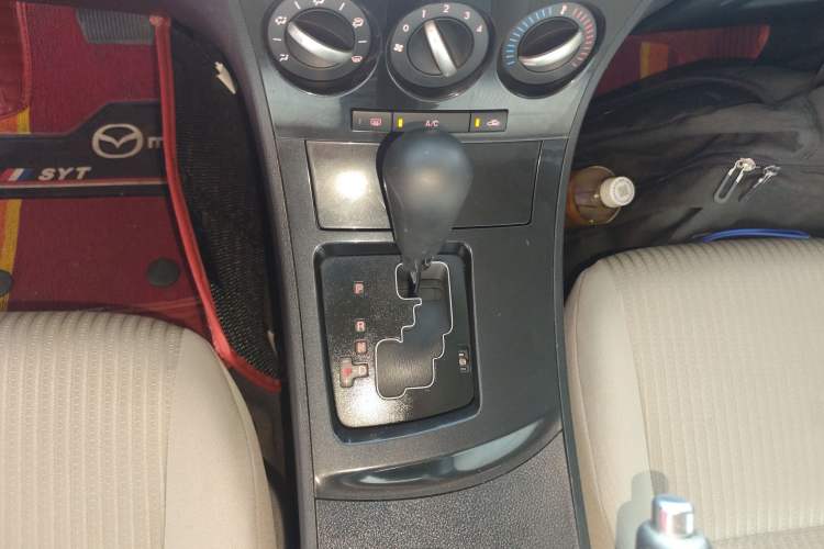 Used Mazda 3 2015 Sedan 1.6L Automatic Comfort Model Gear Lever