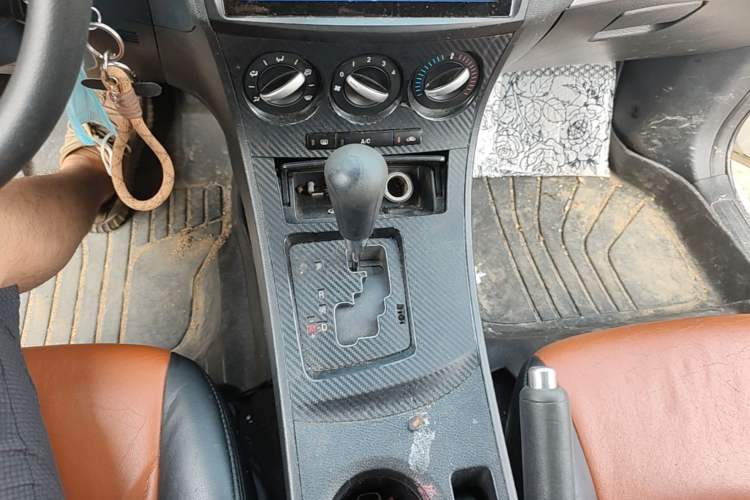 Used Mazda 3 2015 Sedan 1.6L Automatic Elite Model Gear Lever