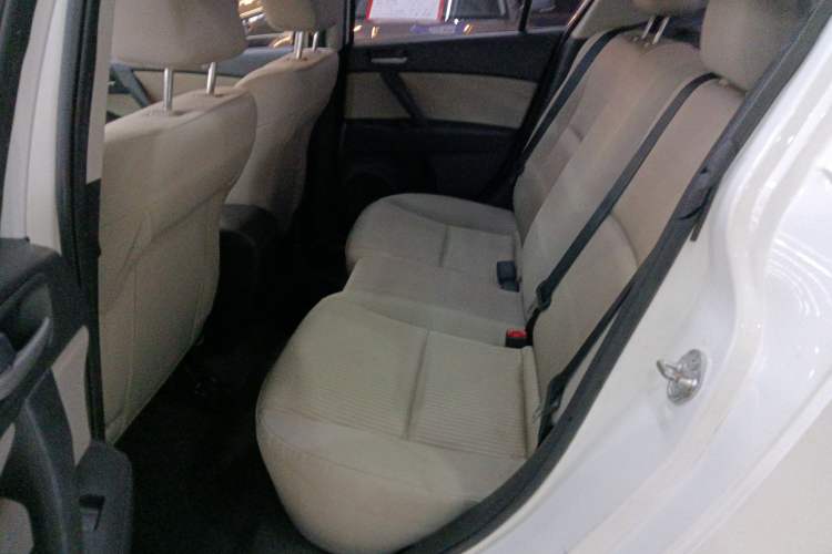 Used Mazda 3 2015 Sedan 1.6L Automatic Comfort Model Interior 1
