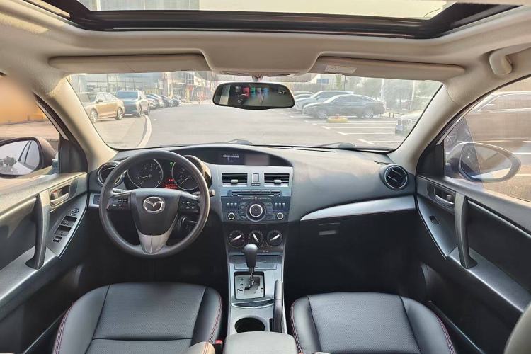 Used Mazda 3 2015 Hatchback 1.6L Automatic Elite Model Interior 1