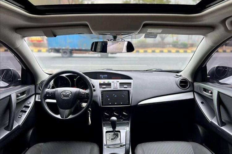 Used Mazda 3 2015 Hatchback 1.6L Automatic Elite Model Interior 1