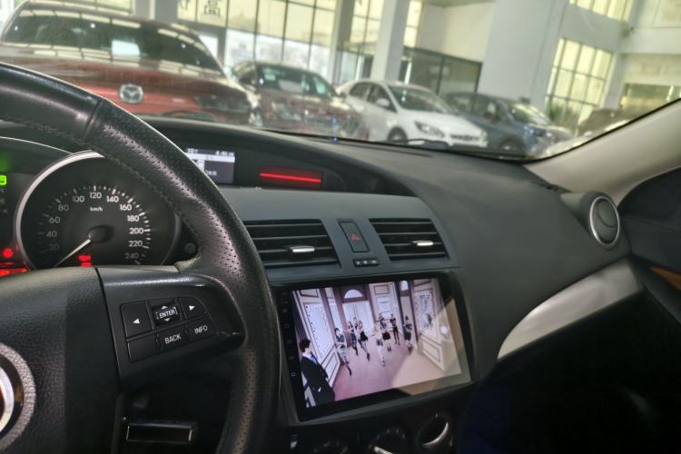 Used Mazda 3 2015 Sedan 1.6L Automatic Elite Model Interior 2