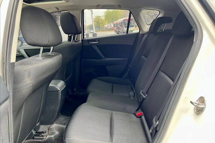 Used Mazda 3 2015 Hatchback 1.6L Automatic Elite Model Interior 3