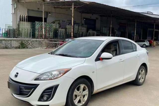 Used Mazda 3 2015 Sedan 1.6L Manual Comfort Model