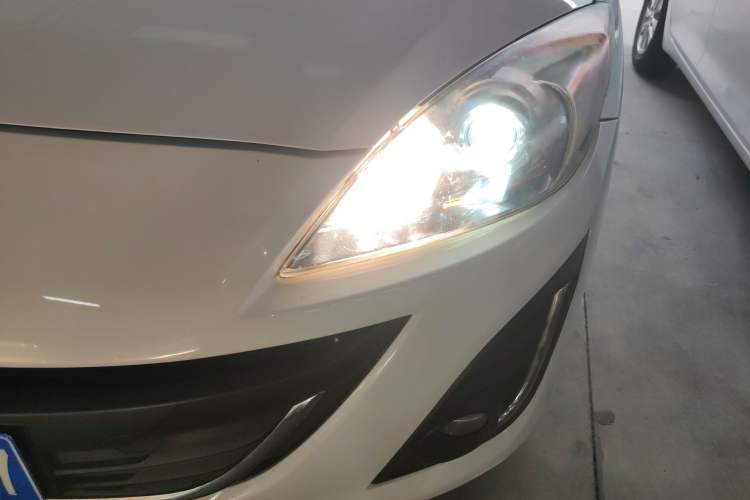 Used Mazda 3 2015 Sedan 1.6L Automatic Elite Model Left Front Headlight