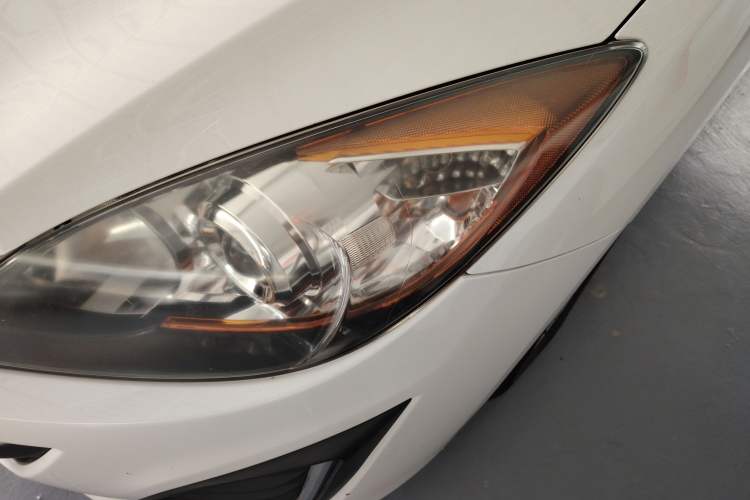 Used Mazda 3 2015 Sedan 1.6L Manual Comfort Model Left Front Headlight