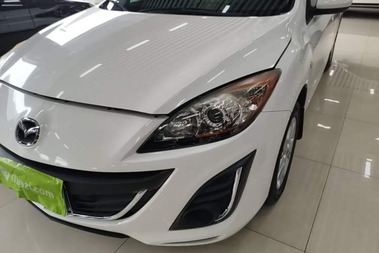 Used Mazda 3 2015 Hatchback 1.6L Manual Comfort Edition Left Front Headlight