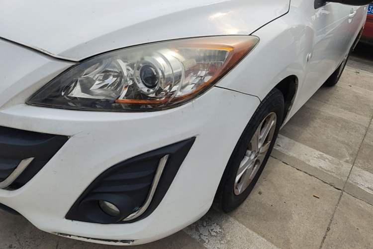 Used Mazda 3 2015 Sedan 1.6L Automatic Elite Model Left Front Headlight