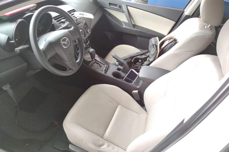 Used Mazda 3 2015 Sedan 1.6L Automatic Comfort Model Left Front Seat