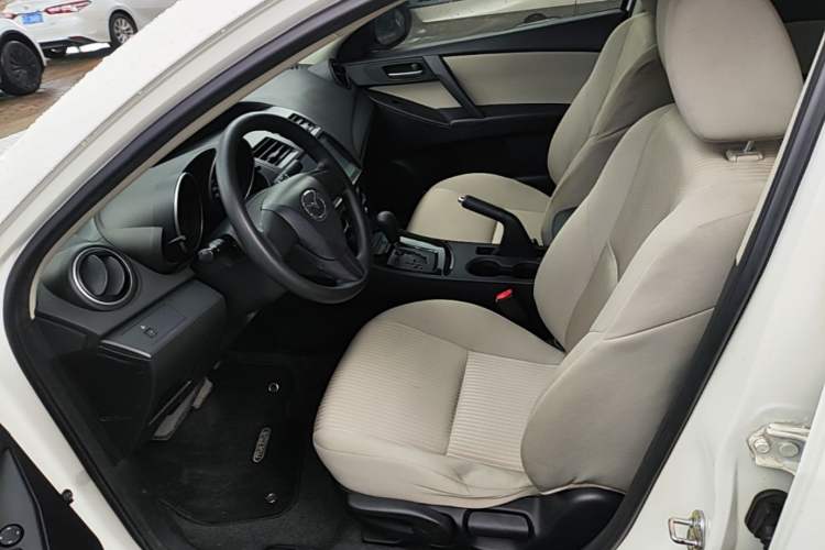 Used Mazda 3 2015 Sedan 1.6L Automatic Comfort Model Left Front Seat