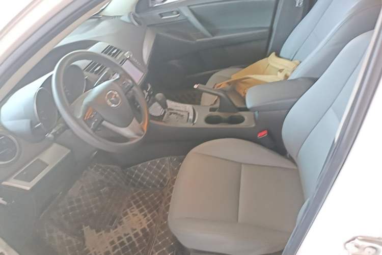Used Mazda 3 2015 Sedan 1.6L Automatic Elite Model Left Front Seat
