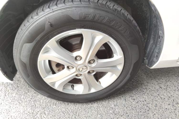 Used Mazda 3 2015 Sedan 1.6L Automatic Comfort Model Left Front Wheel Hub