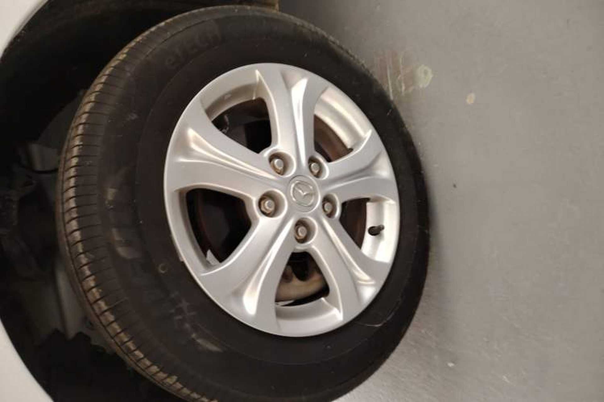 Used Mazda 3 2015 Sedan 1.6L Manual Comfort Model Left Front Wheel Hub
