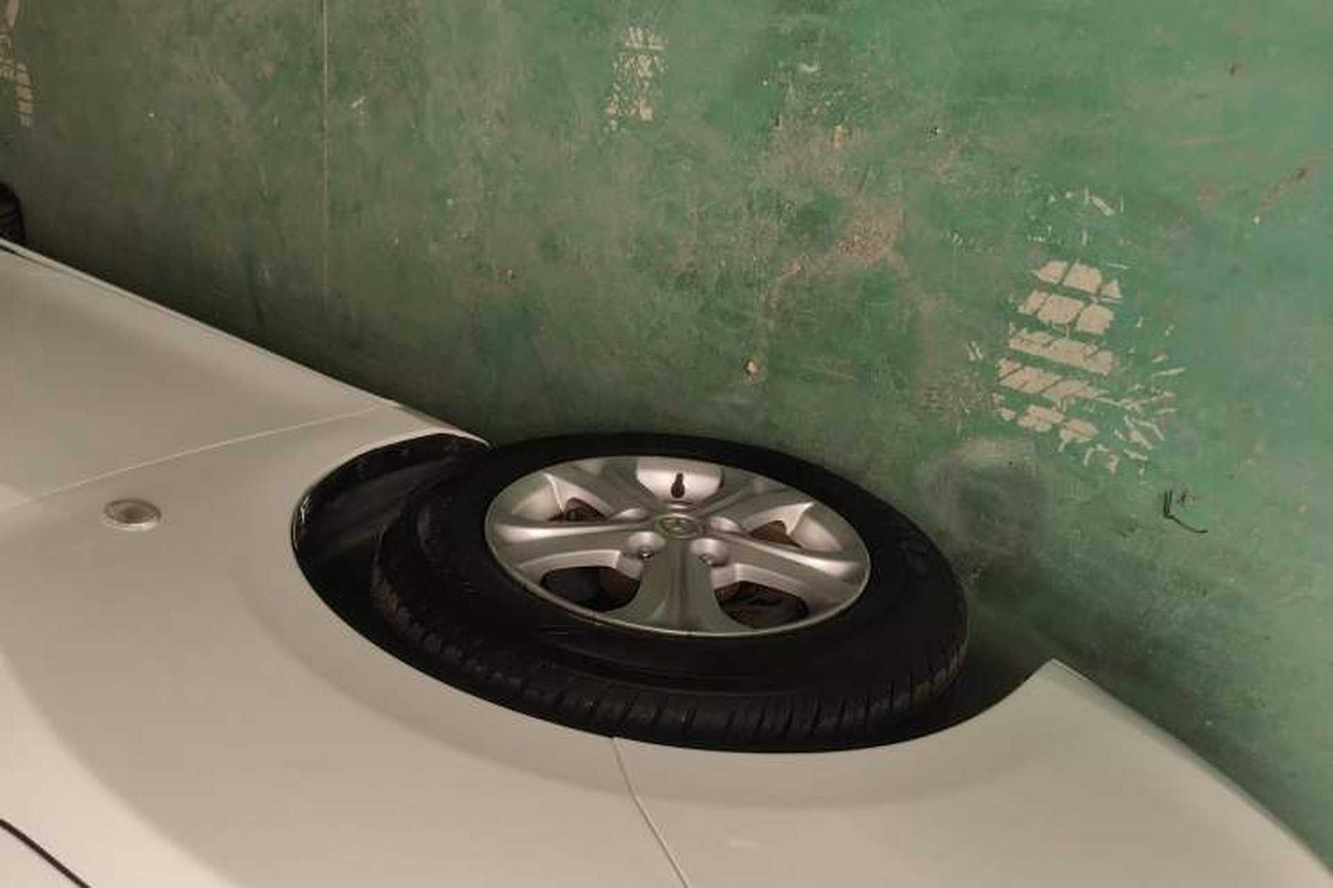 Used Mazda 3 2015 Sedan 1.6L Automatic Elite Model Left Front Wheel Hub